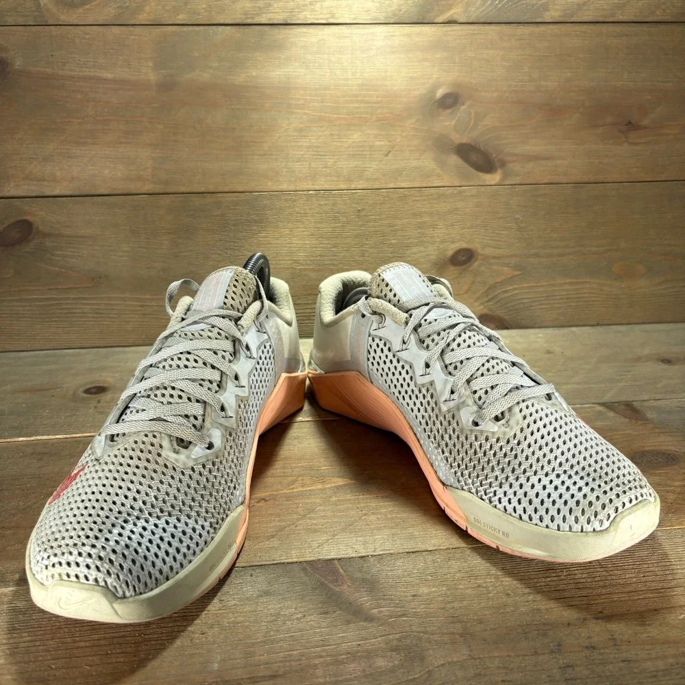 Nike Metcon 6 Womens size 9.5 shoes Gray Mesh Lace Up Training sneakers